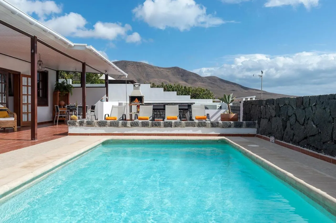 Villa Pola Marinas by Villa Plus Playa Blanca  España